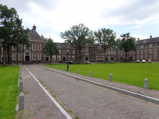 Broederplein oprijlaan